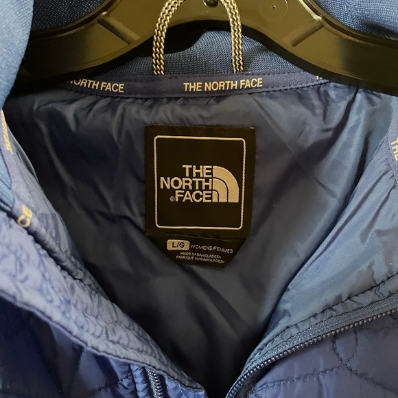THE NORTH FACE BLUE QUILTED JACKET - Picture 3 of 4